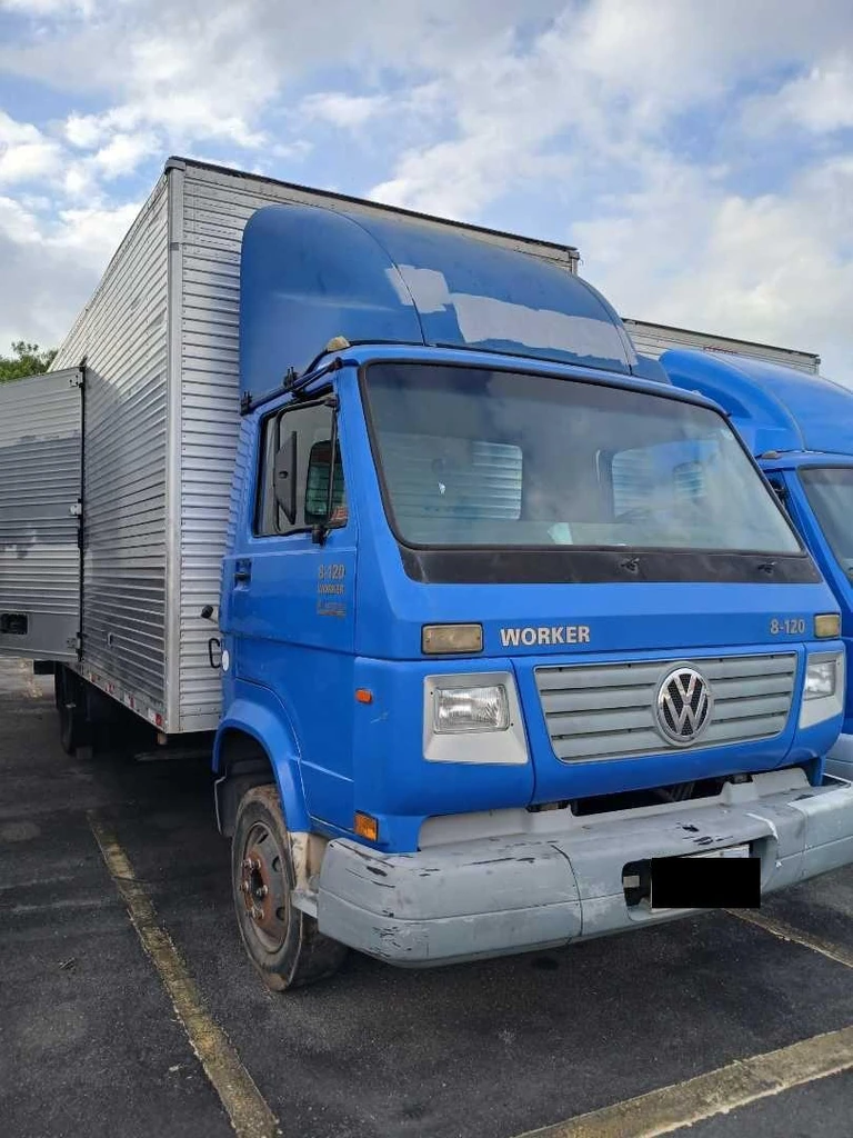 Volkswagen 8.120 Baú EURO3 2010/2011 em Rio De Janeiro - Rio de Janeiro