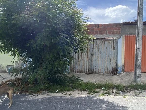 Casa de 53m² com 2 Quartos e 2 Vagas em Horizonte - Ceará