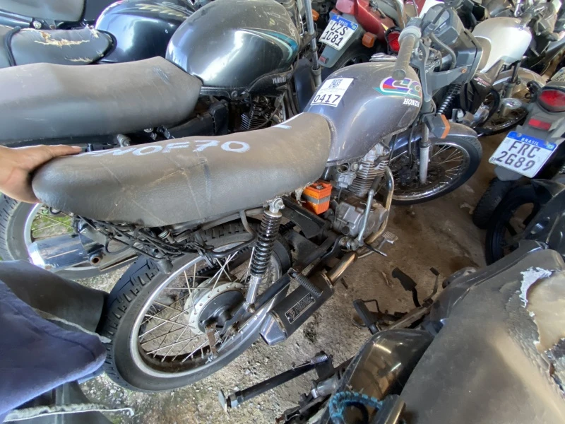 Yamaha Moto Desgastada Sucata em Marília - São Paulo