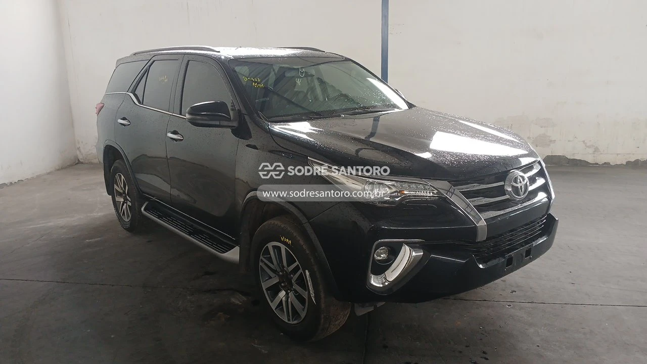Toyota Hilux SRX 2019 2.8 Diesel Automático 4x4 em Caçapava - São Paulo