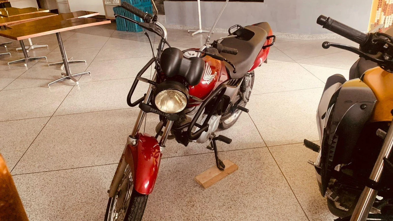 Honda CG 150 FAN 2013 150cc em Rio Negro - Paraná