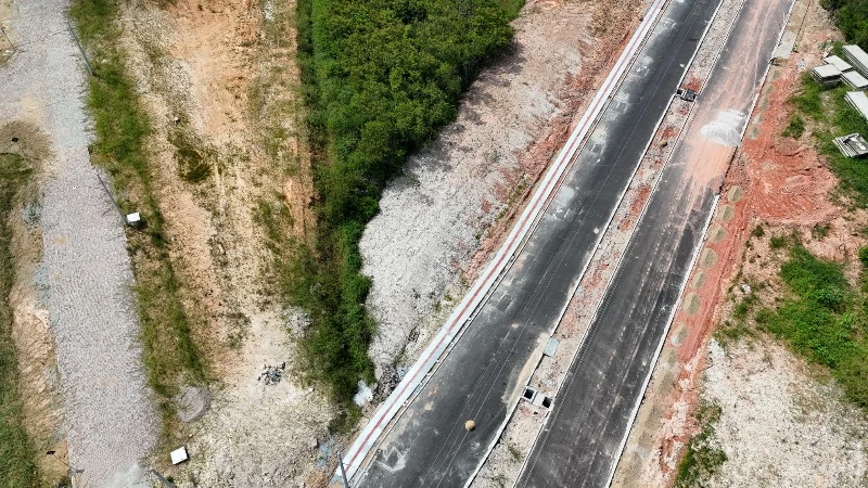 Terreno no Cond. Pedra Branca em Palhoça/SC em Palhoça - Santa Catarina