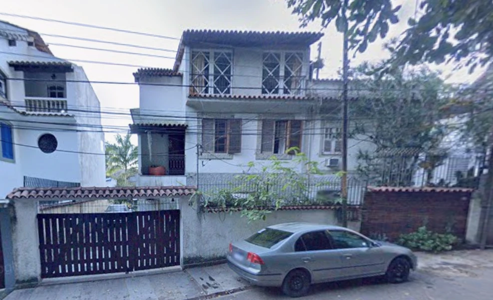 Apartamento com fração de 1/4 do terreno em Rio de Janeiro/RJ em Rio De Janeiro - Rio de Janeiro