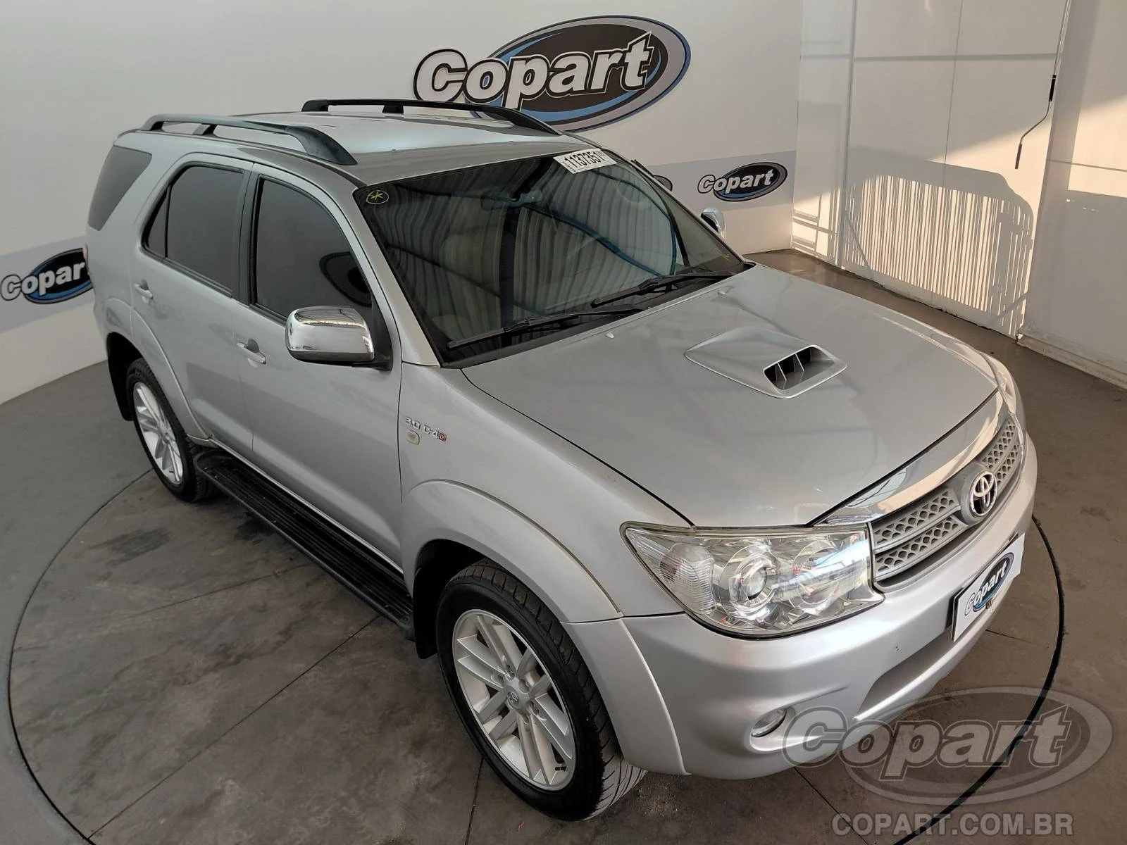 Toyota Hilux SW4 SRV 2011 3.0 D-4D Turbo Automático 4x4 em Osasco - São Paulo