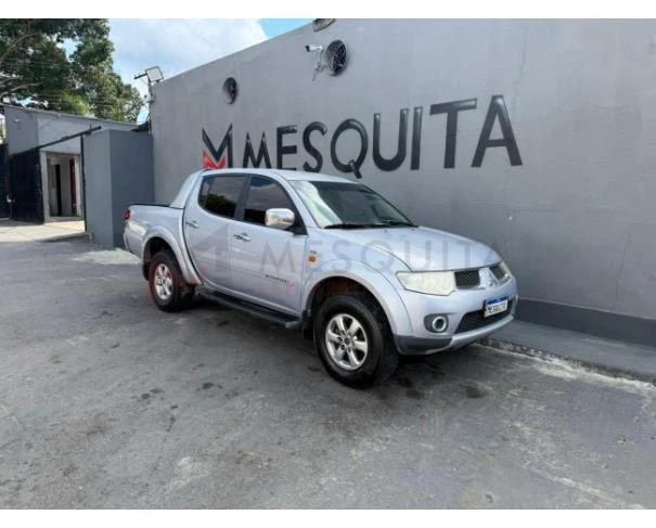 Mitsubishi L200 L200 GLS 3.2 TB 2013 Diesel em São Paulo