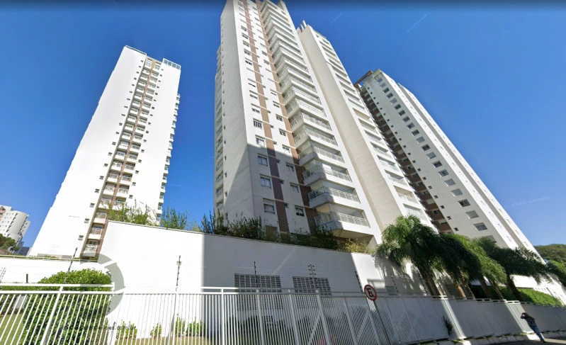 Fração com 3 Suítes em Curitiba/PR em Curitiba - Paraná