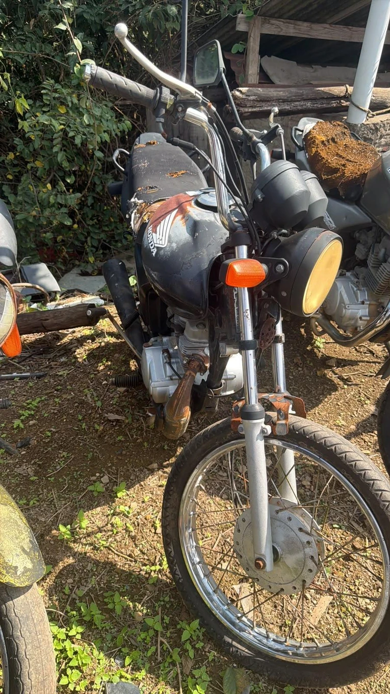 Honda Titan Titan 125 Sucata em Piracicaba - São Paulo
