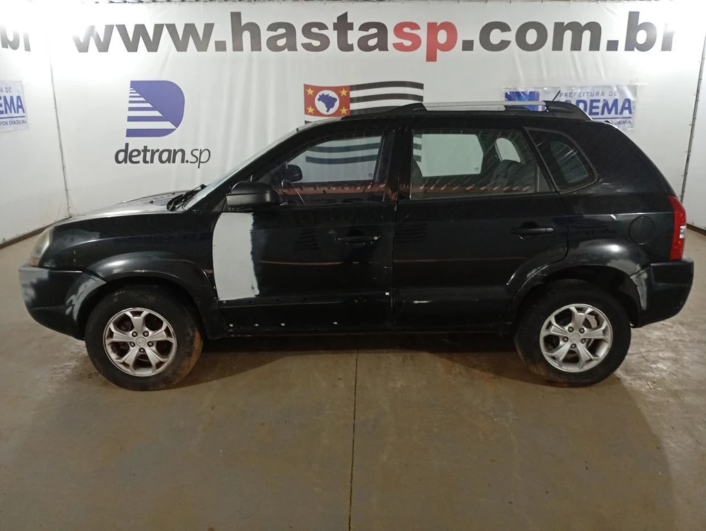 Hyundai Tucson GL 2008/2009 Multimarca Automático em Casa Branca - São Paulo