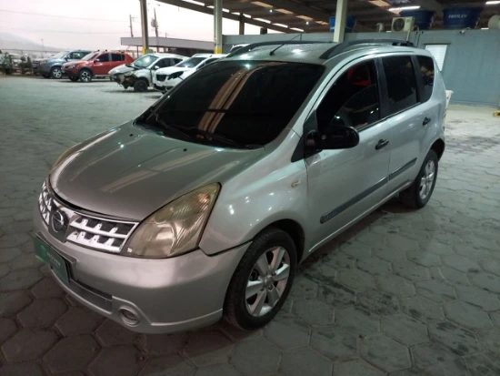 Nissan Livina Livina 16S 2011/2012 1.6 Manual em Tijucas - Santa Catarina