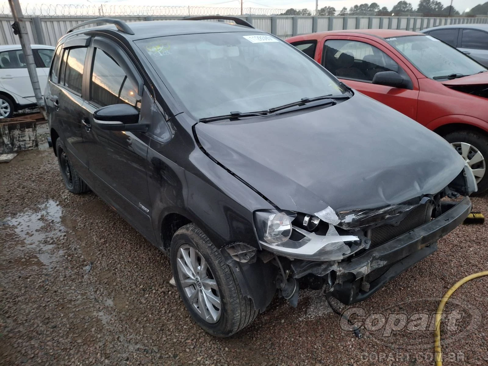 Volkswagen SpaceFox Trend 2014 1.6 Total Flex em São José Dos Pinhais - Paraná