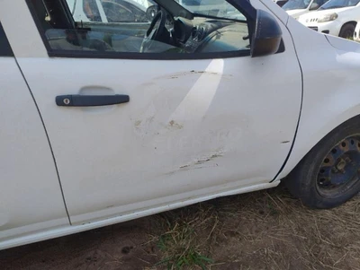 Chevrolet Montana LS 2015/2016 1.4 em São Pedro - São Paulo