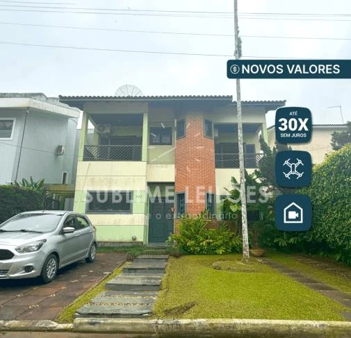 Sobrado com 4 Suítes em Guarujá/SP em Guarujá - São Paulo