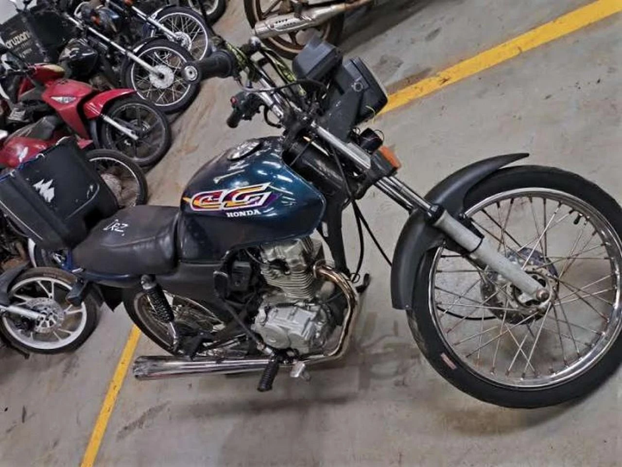 Honda CG 125 Titan 1999 Azul em Maringá - Paraná