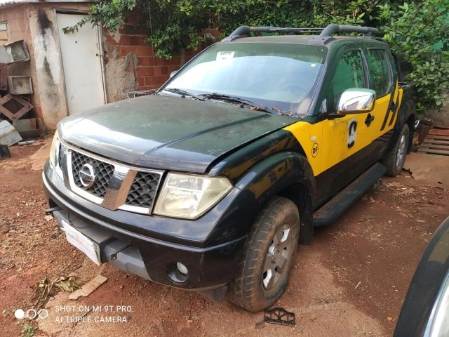 Nissan Frontier LE 25 X4 2010