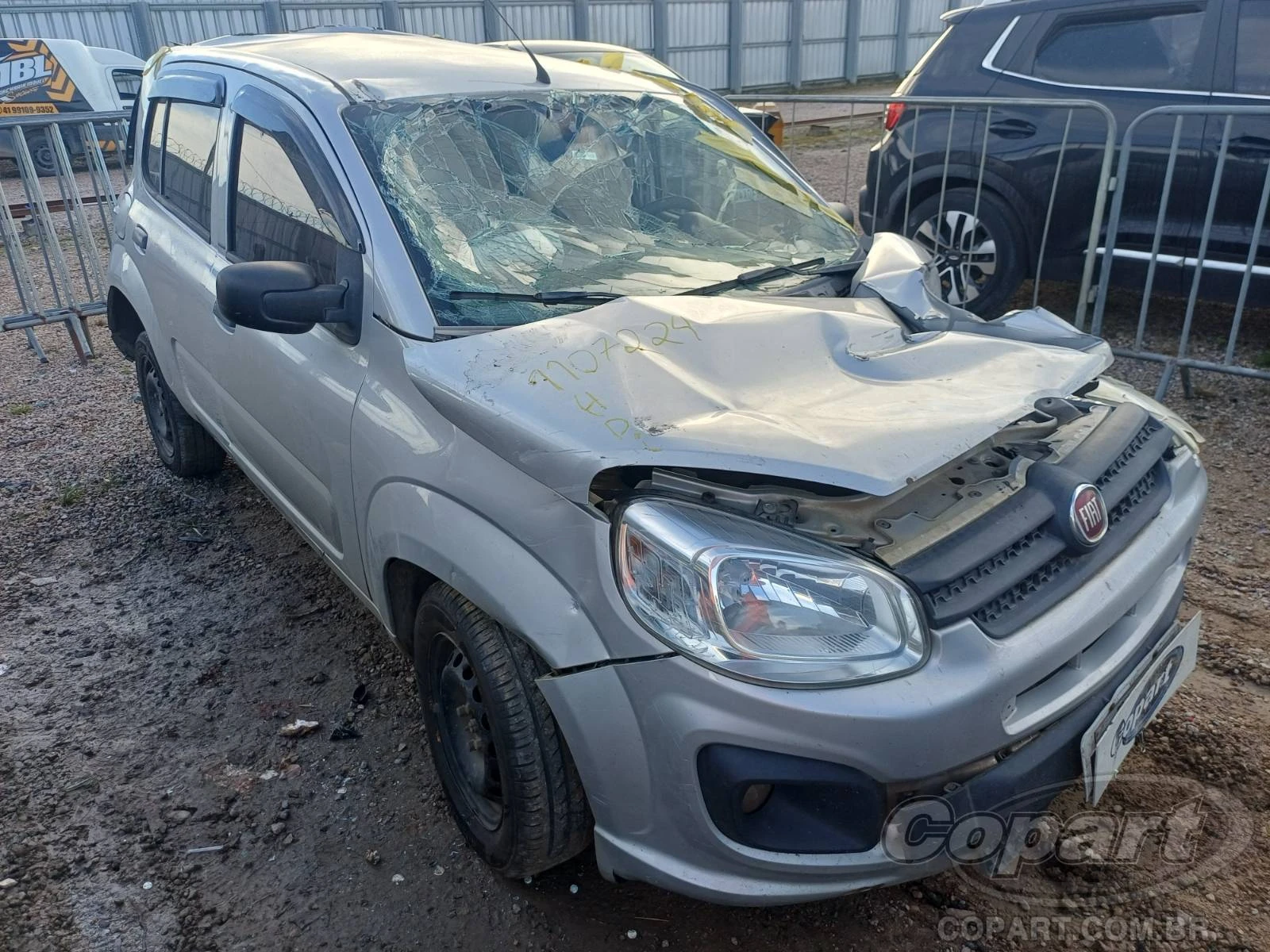 Fiat Uno Attractive 2017 1.0 Firefly em São José Dos Pinhais - Paraná