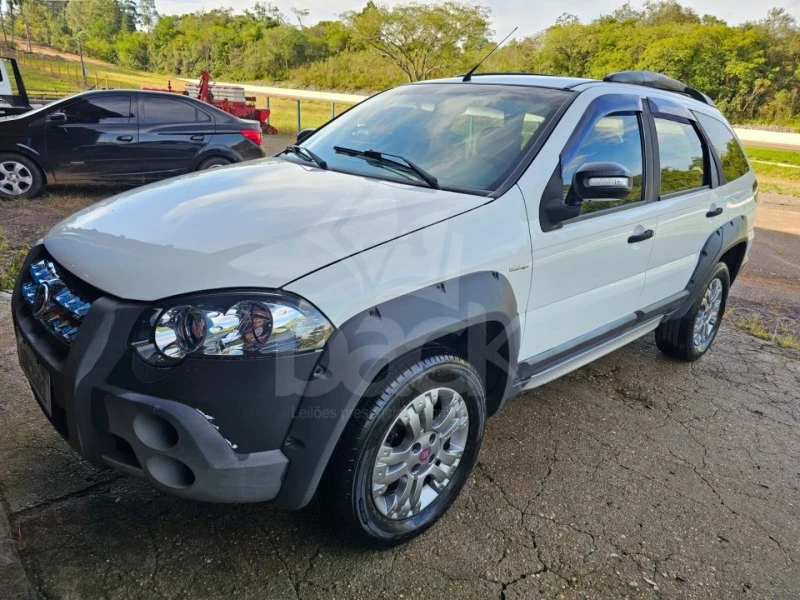 Fiat Palio Weekend Adventure Locker 2010 Automático 1.8 em Rio Pardo - Rio Grande do Sul