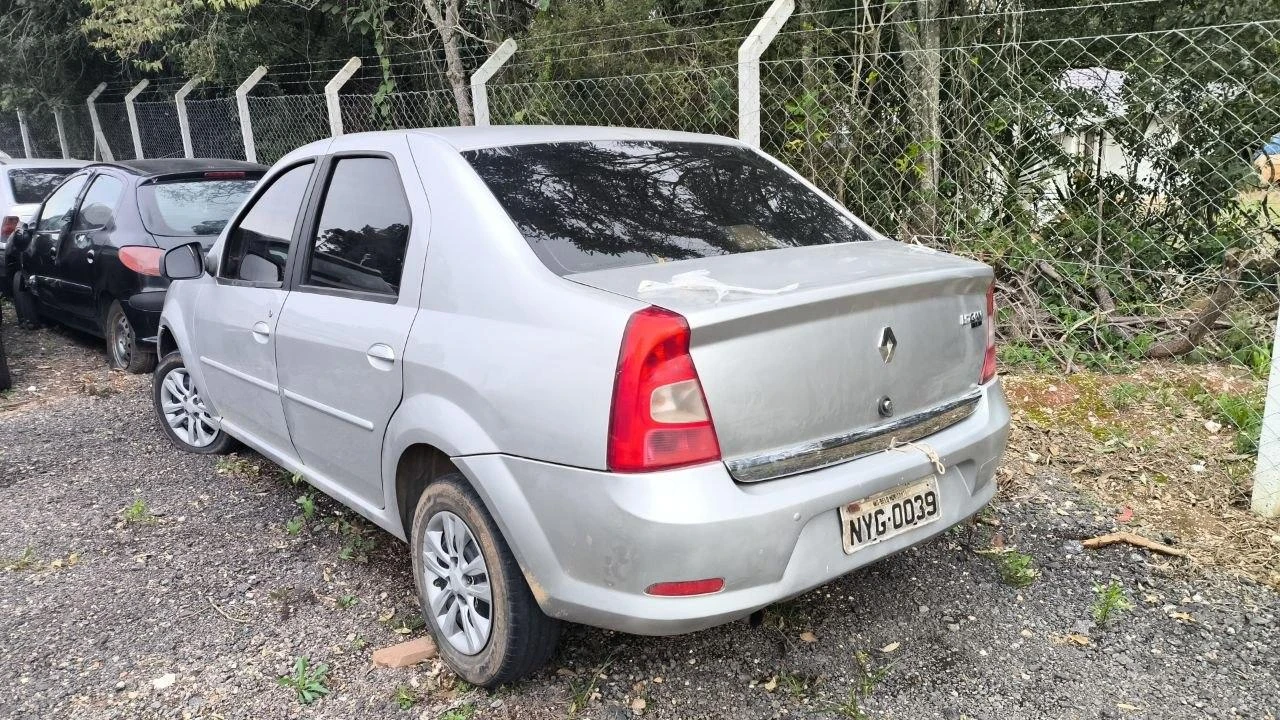 Renault Logan Exp 16 2012 em Araucária - Paraná