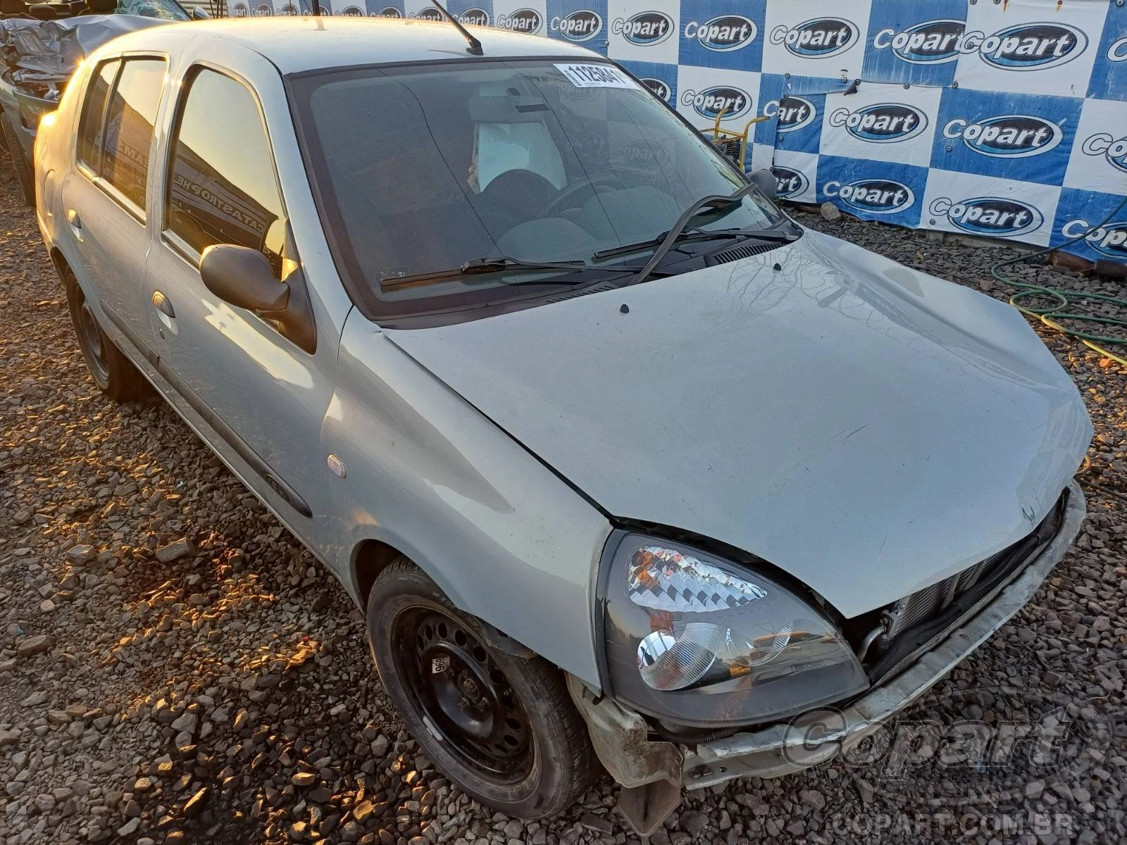 Renault Clio Sedan Expression 2009 1.6 16V Hi-Flex em Canoas - Rio Grande do Sul