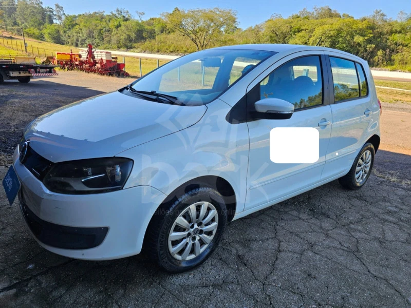 Volkswagen Fox Bluemotion 2013 1.0 em Rio Pardo - Rio Grande do Sul