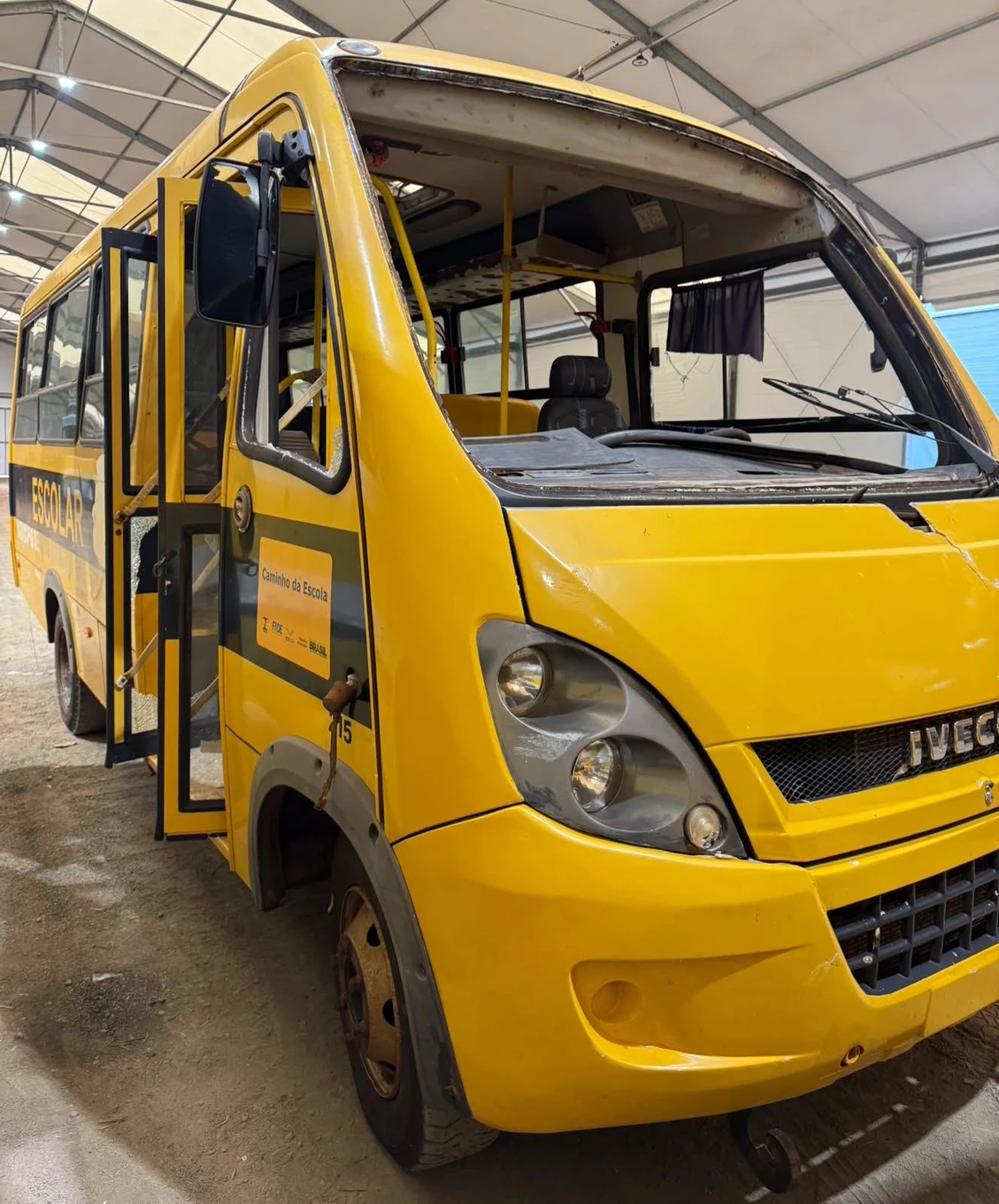 Iveco Cityclass 70C16 2011/2012 Amarelo em Rio Bonito Do Iguaçu - Paraná