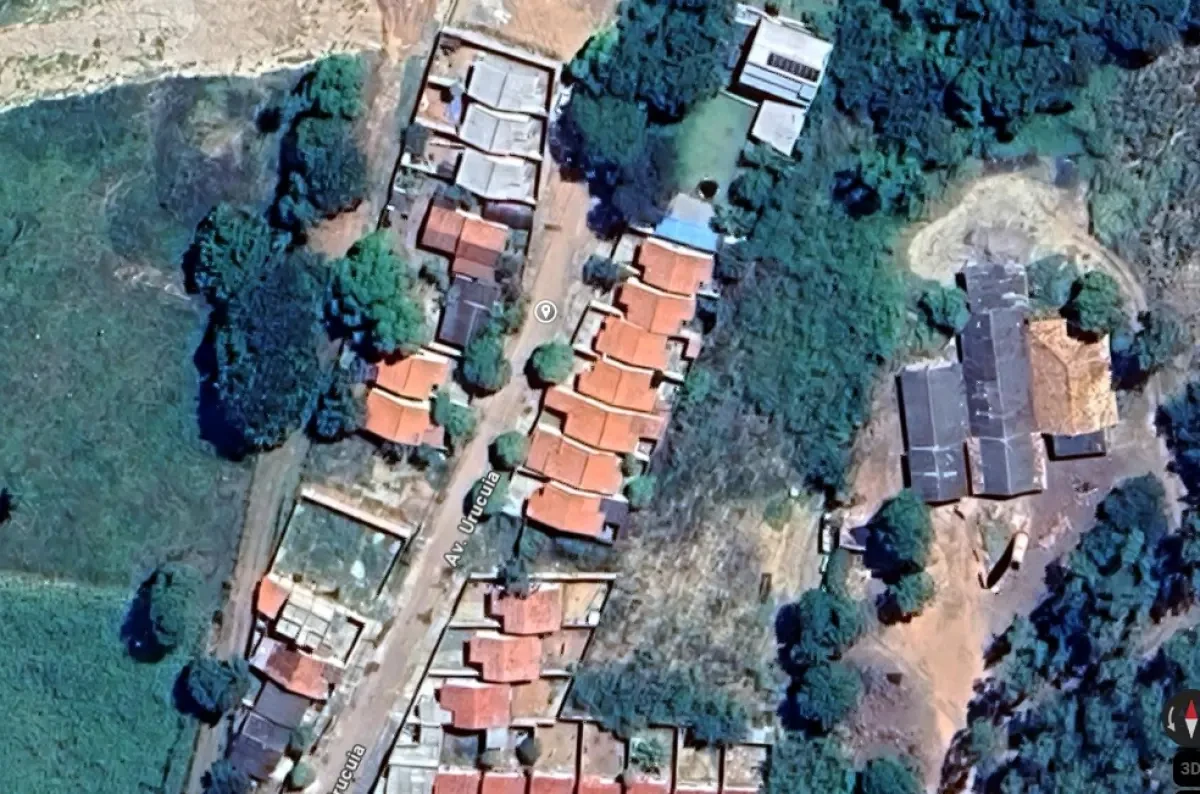 Terreno com Terreno com Casa em Buritis/MG em Buritis - Minas Gerais
