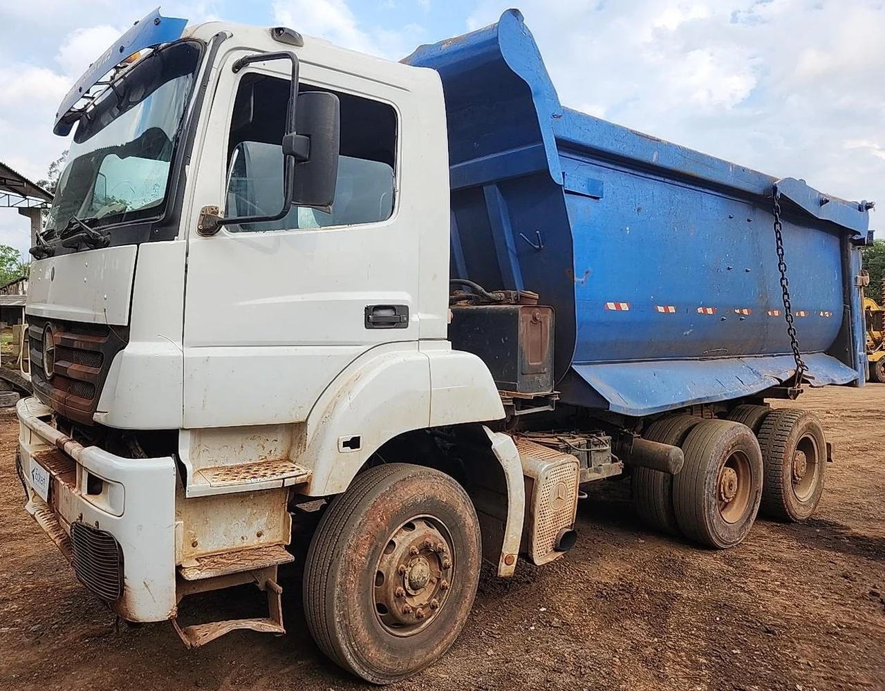 Mercedes-Benz Axor Axor 4144K 6x4 2009 Regular em Chapecó - Santa Catarina