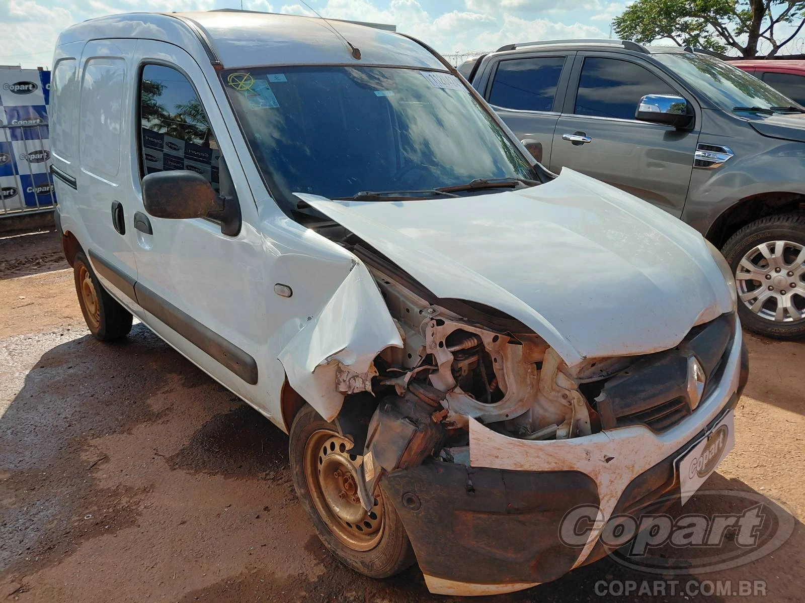 Renault Kangoo Express Hi-Flex 2015 1.6 16V em Aparecida De Goiânia - Goiás