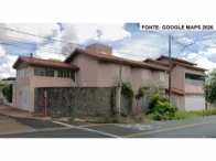 Casa Terreno com Casa abandonada em São Carlos/SP em São Carlos - São Paulo