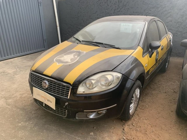 Fiat Linea Essence 1.8 2012 em null