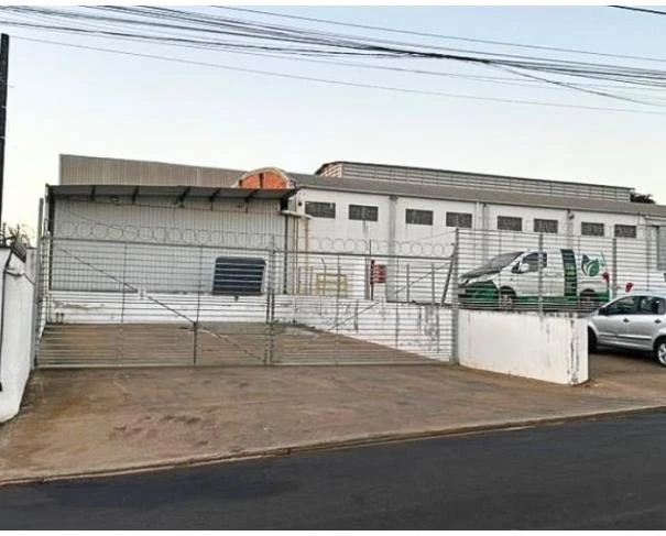 Sala Comercial com 638 m² de construção em Marília/SP em Marília - São Paulo