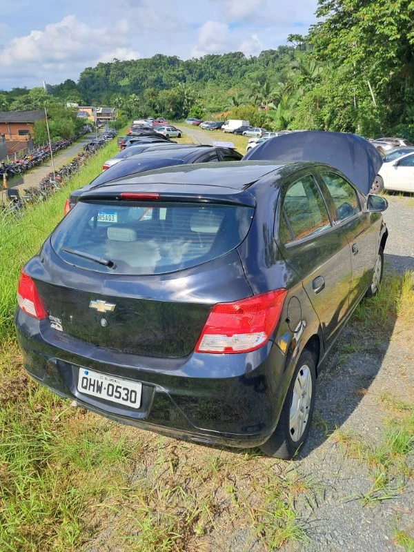 Chevrolet Onix LS 2015 1.0 Manual em Blumenau - Santa Catarina