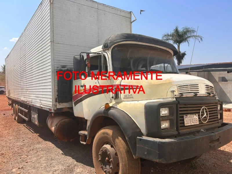 Mercedes-Benz MB 1525 1525 Diesel Branca Sem Baú em Adelândia - Goiás
