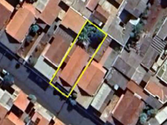 Casa com 1 Dormitório e 1 Vaga em Candido Mota/SP em Cândido Mota - São Paulo