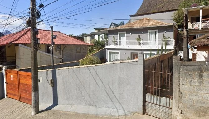 Casa com 412m² em Petrópolis/RJ em Petrópolis - Rio de Janeiro