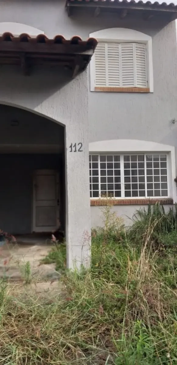 Casa com 2 Pavimentos em Porto Alegre/RS em Porto Alegre - Rio Grande do Sul