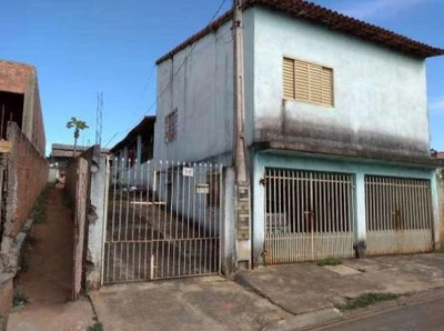 Casa com 5 Quartos em Itapetininga/SP em Itapetininga - São Paulo