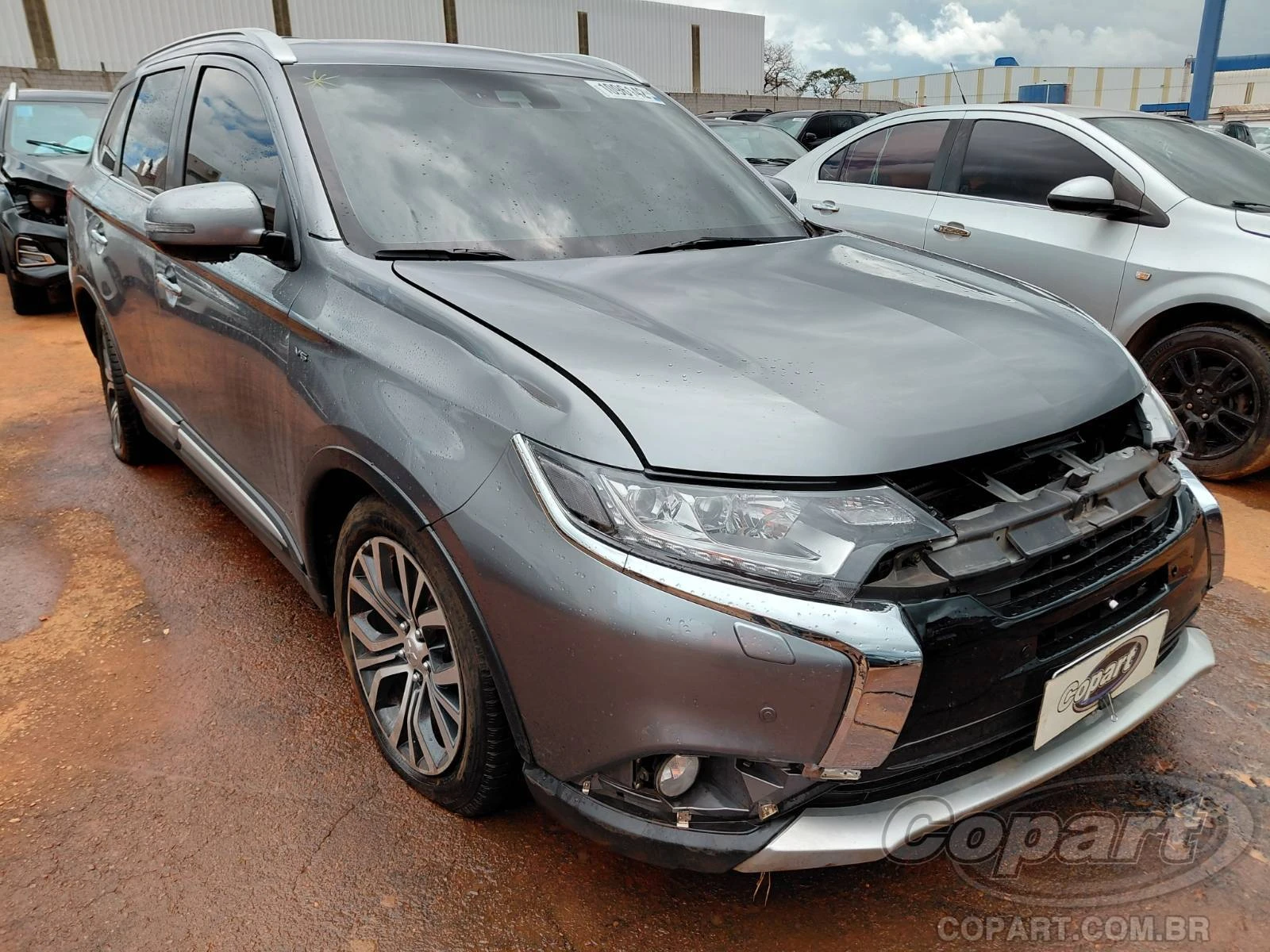 Mitsubishi Outlander GT AWD 2018 3.0 V6 Automático em Aparecida De Goiânia - Goiás