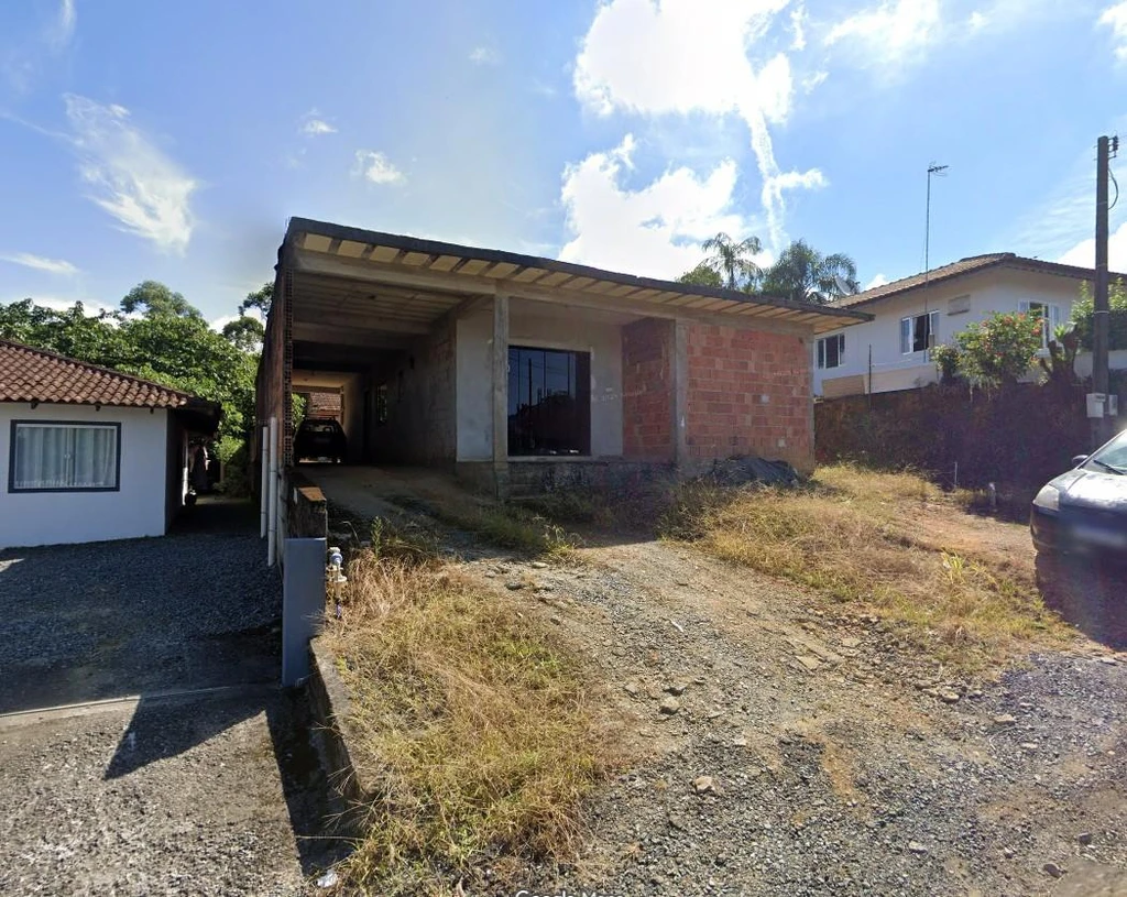 Terreno no Quadra A da Urbanização Iraci Rodrigues Neto em Joinville/SC em Joinville - Santa Catarina