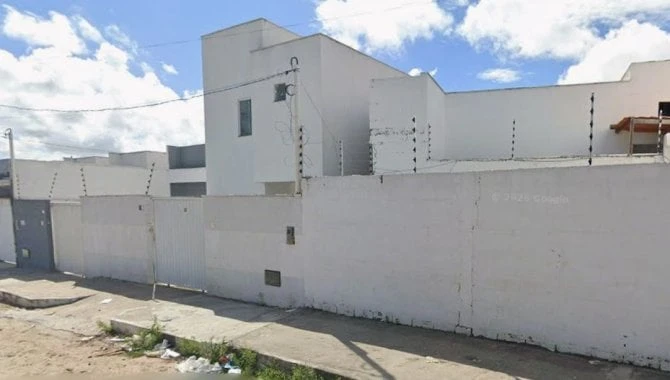 Casa em Feira de Santana/BA em Feira De Santana - Bahia