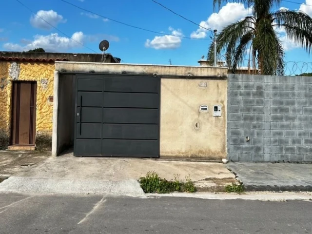 Casa com 2 Dormitórios em Esmeraldas/MG em Esmeraldas - Minas Gerais