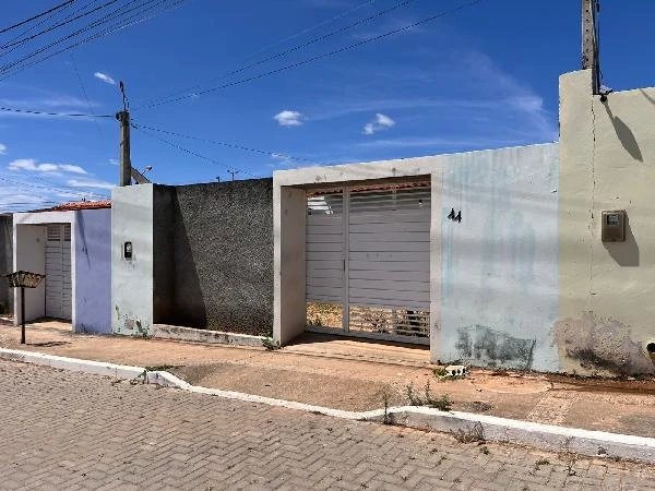 Casa com 1 Quarto e 1 Vaga em Belo Jardim/PE em Belo Jardim - Pernambuco