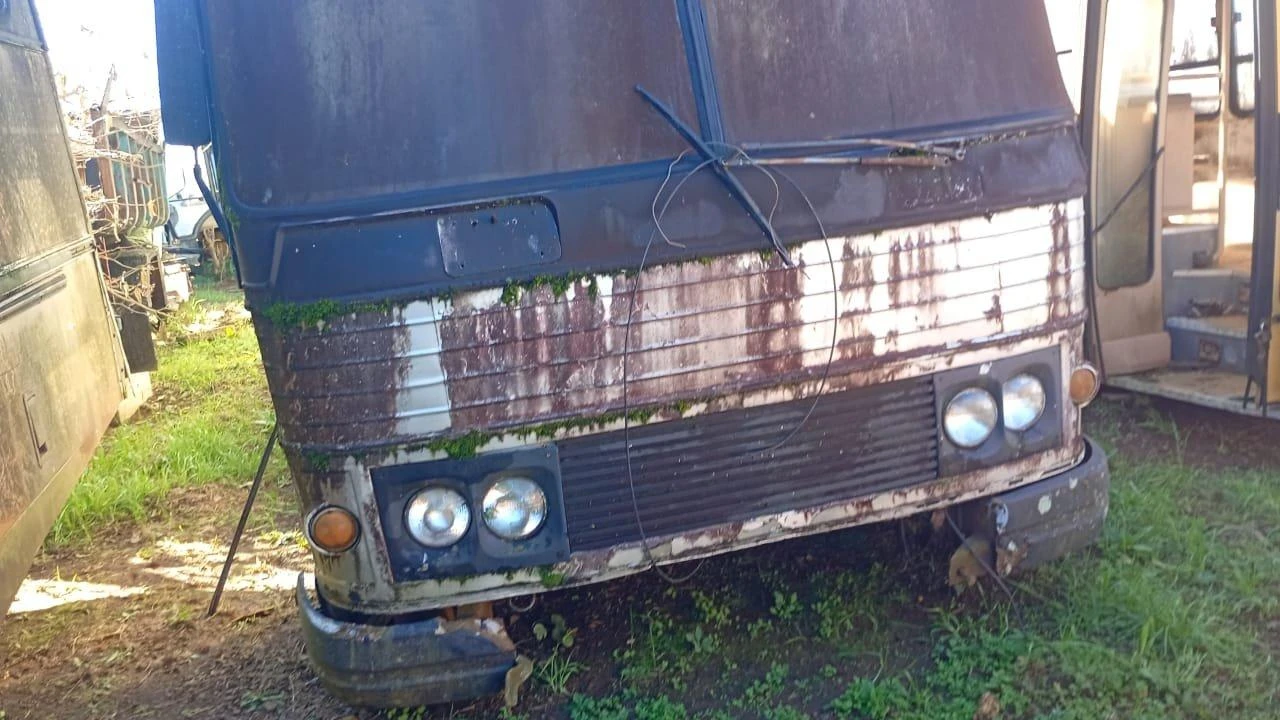 Ônibus 1980 Sucata em Palmas - Paraná