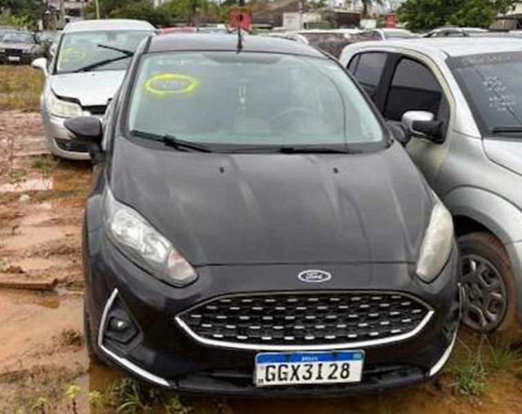 Ford Fiesta SEL 2018 1.6 Automático em Camboriú - Santa Catarina