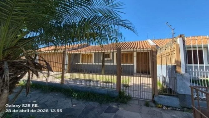 Casa com Fração de 0,5 de Lt 01 no Qd D1 em Canoas/RS em Canoas - Rio Grande do Sul