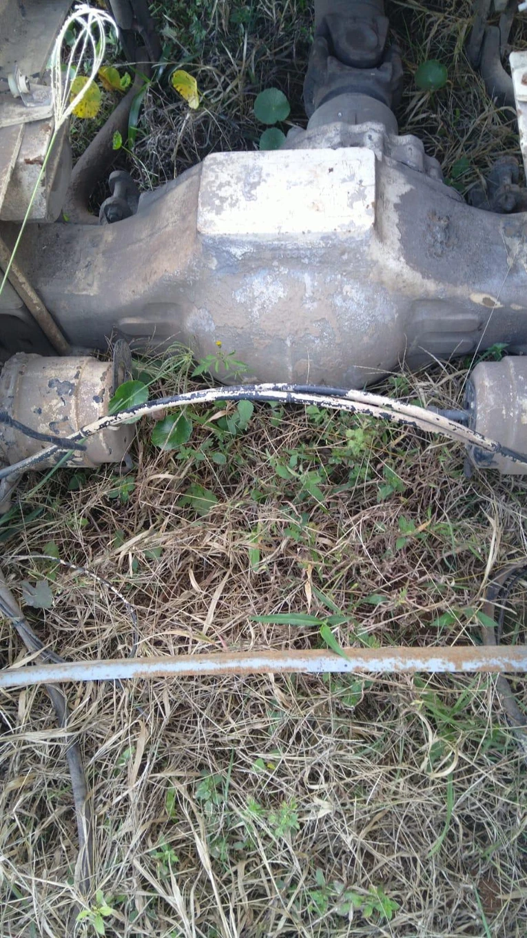 Mercedes-Benz Axor Carcaça em Turvo - Paraná