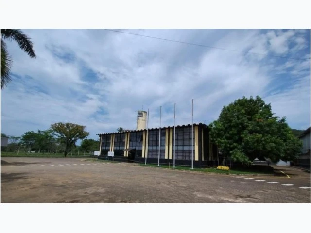 Prédio Comercial Complexo comercial/industrial em Fundão/ES em Fundão - Espírito Santo