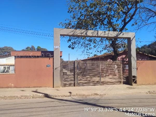 Casa com 2 Quartos em Mateus Leme/MG em Mateus Leme - Minas Gerais