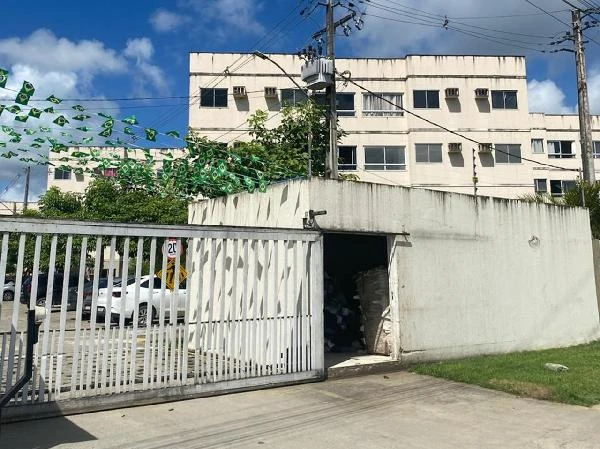 Apartamento com 2 Quartos e 1 Vaga em São Lourenço da Mata/PE em Sao Lourenco Da Mata - Pernambuco