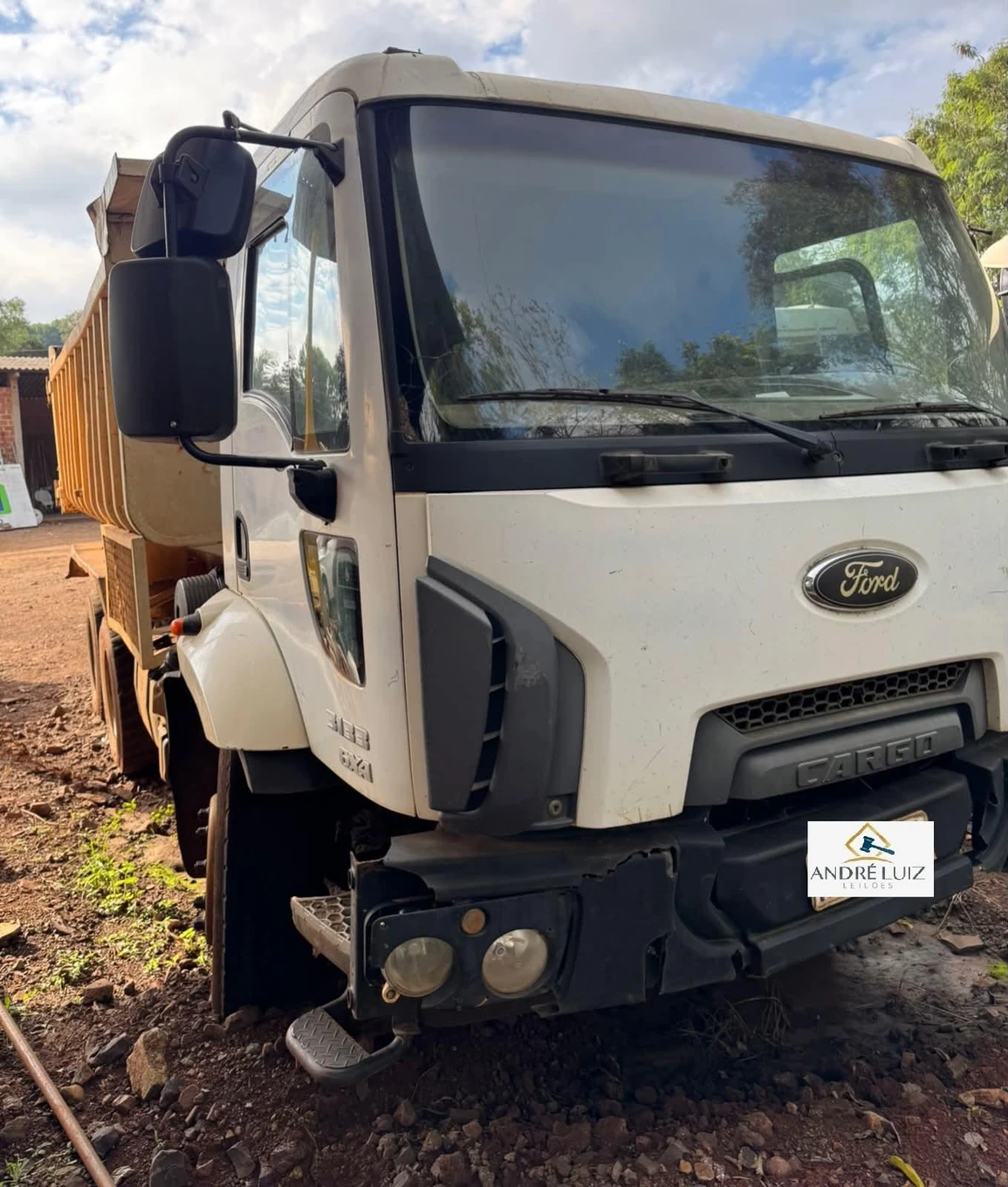 Ford Cargo 3133 2012/2013 Basculante 6x4 em Enéas Marques - Paraná