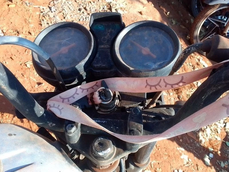 Yamaha YBR 125K 2008 125K Prata em Tangará De Serra - Mato Grosso